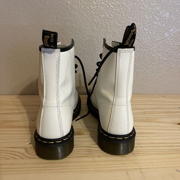 Women's Dr Martens 1460 Size 7 White Lace Up Boots Smooth Leather - Picture 4 of 8